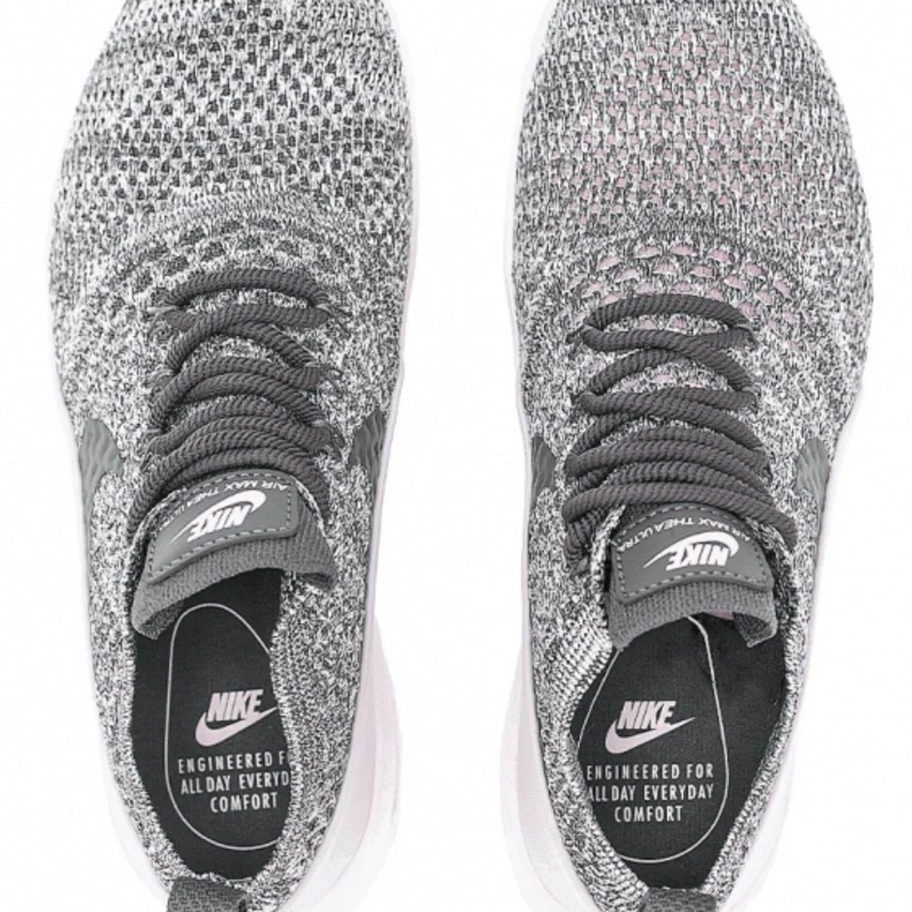 Nike Black and Gray Comfort Sneakers